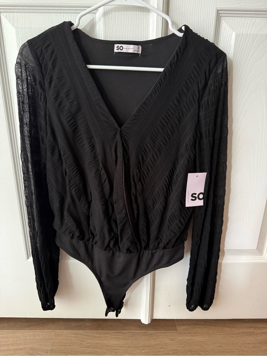 SO Tops - SO Black Textured V-Neck Long-Sleeve Bodysuit